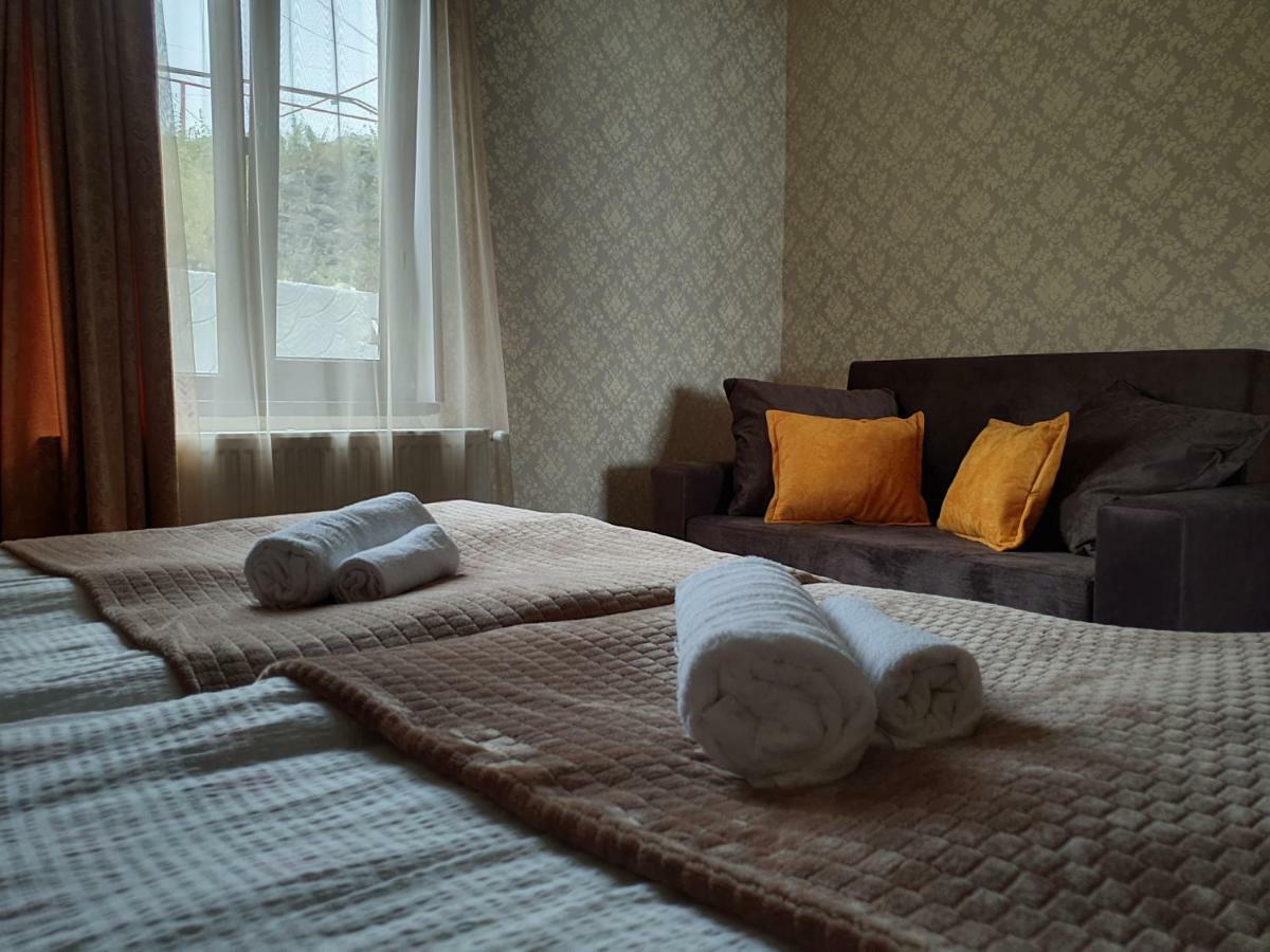 Nikolo Inn Stepantsminda Quarto foto